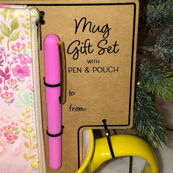 ✨NWT✨ Best Mom Ceramic Mug, Pen & Pouch Gift Set - Picture 6 of 7